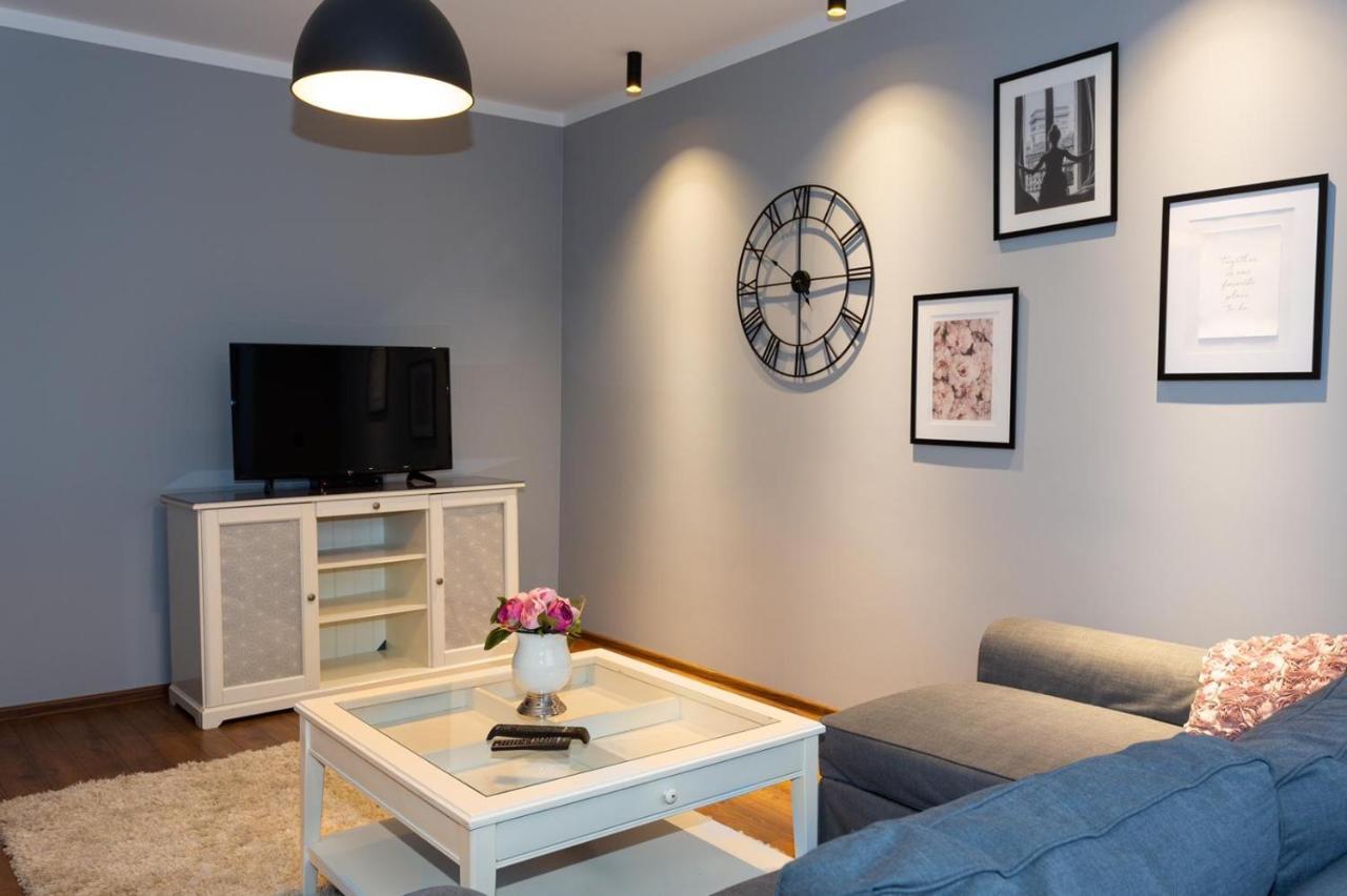 Apartament Studzienna 18 *